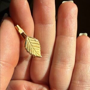 Vintage Gold Leaf pin brooch